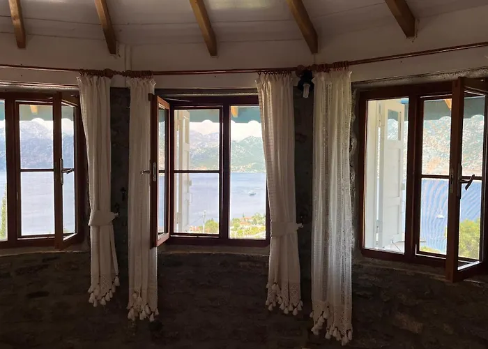 Light House Kule , Degirmen Deniz Manzarali Tas 马尔马里斯