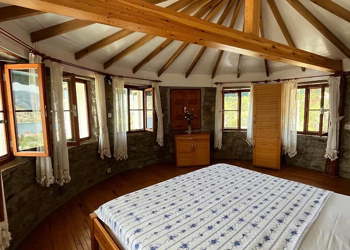 Light House Kule , Degirmen Deniz Manzarali Tas 马尔马里斯